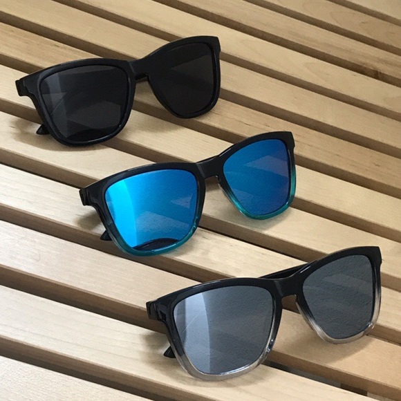 UNISEX Polarized Black Sunglasses - Picture 5 of 5